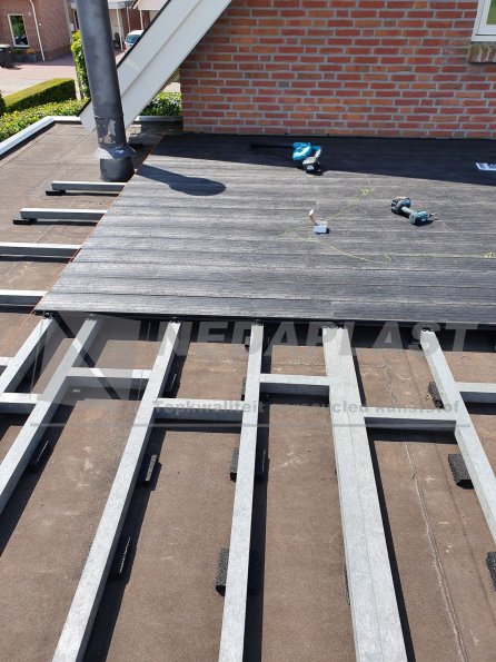 GovaDeck _Linea_dakterras_nedaplast_2021