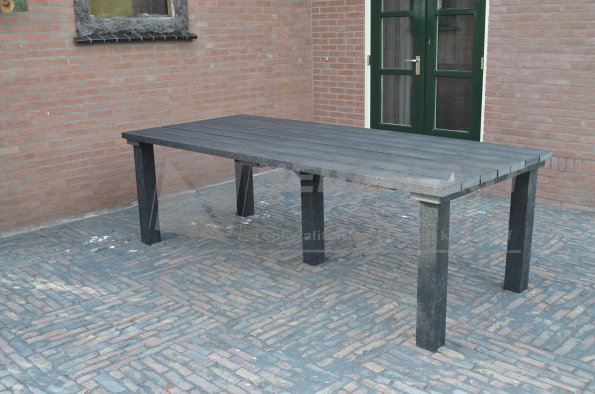 Tuintafel_gereed_zelfbouwklant_nedaplast